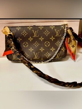 Louis Vuitton Vintage Pochette Accessoires from 1997 in Excellent Condition